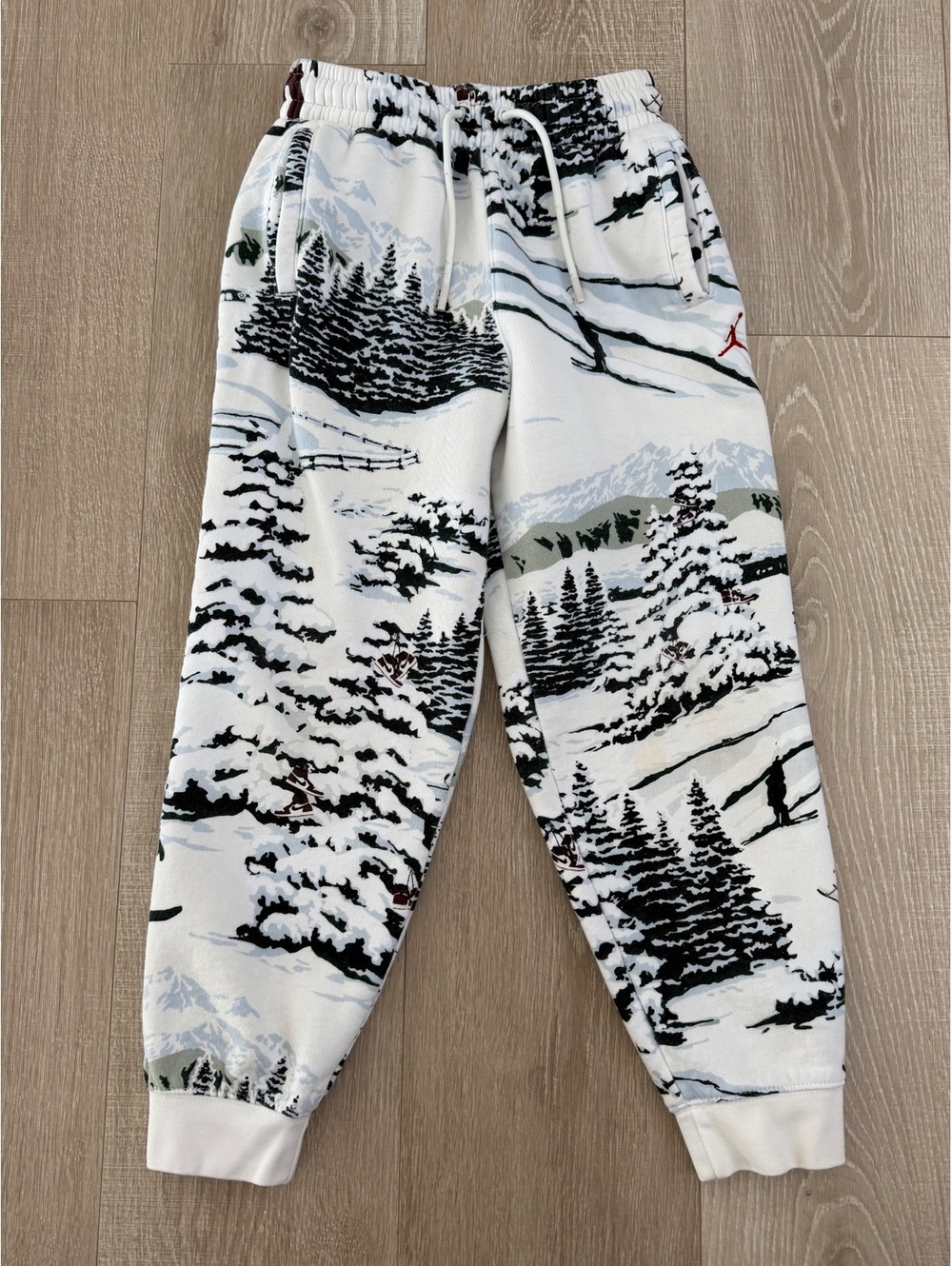 Jordan winter print jogger pants Youth Medium 10-12
